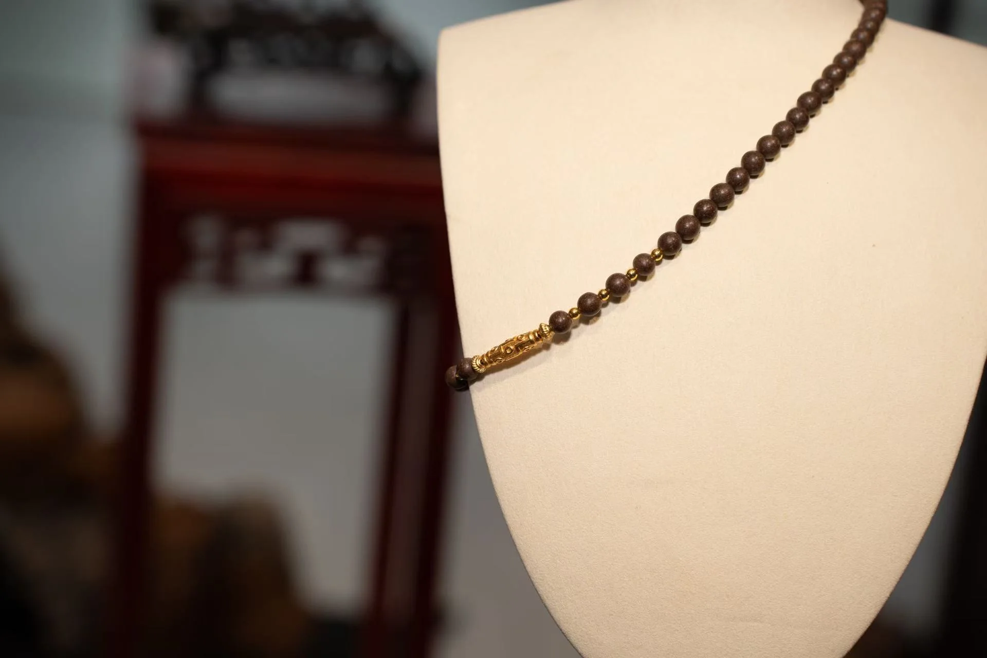Ebony Agarwood Incense Beads Necklace - Image 3